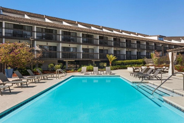 Hilton Garden Inn Monterey image 17